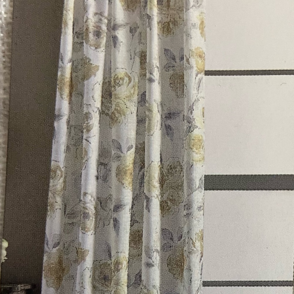 Nwt Peri Home Rose pink garden floral print butter single panel